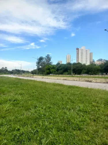 Venda Terreno 928 m2 Plano Frente pra Avenida Mário Covas
