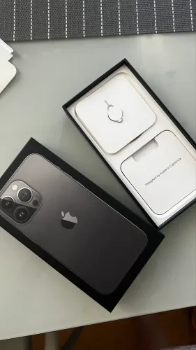 iPhone 13 Pro em estado zero