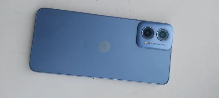 VENDO MOTOROLA G34 5G - USADO - CAIXA ORIGINAL - 100% FUNCIONAL  - PEQUENA TRINCA NA TELA