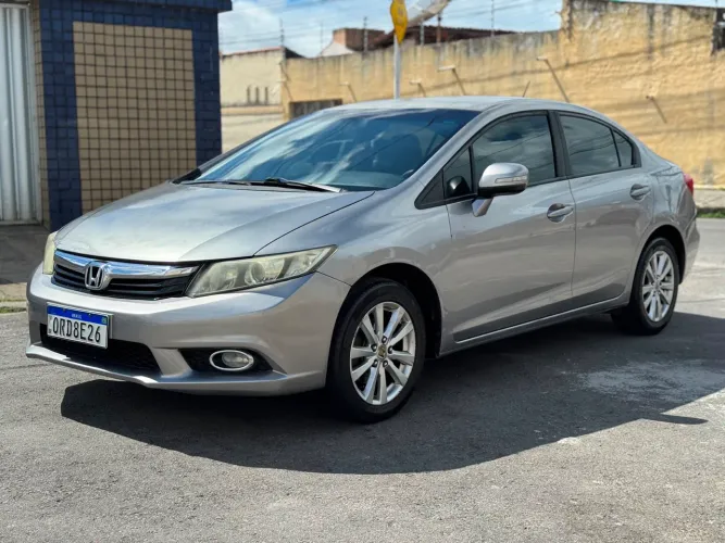 Honda Civic Sedan LXR 2.0 Flexone 16V Aut. 4P 2014