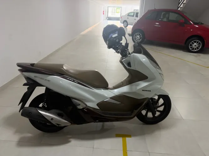 Honda PCX DLX 150 2021