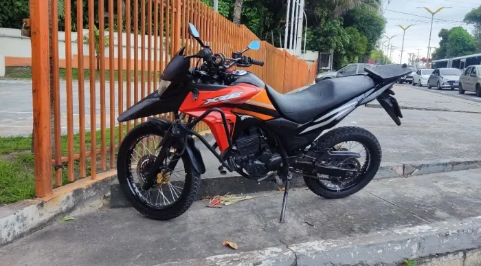 XRE 300 2015 VENDO ou TROCO POR HONDA 160 OU FACTOR 150