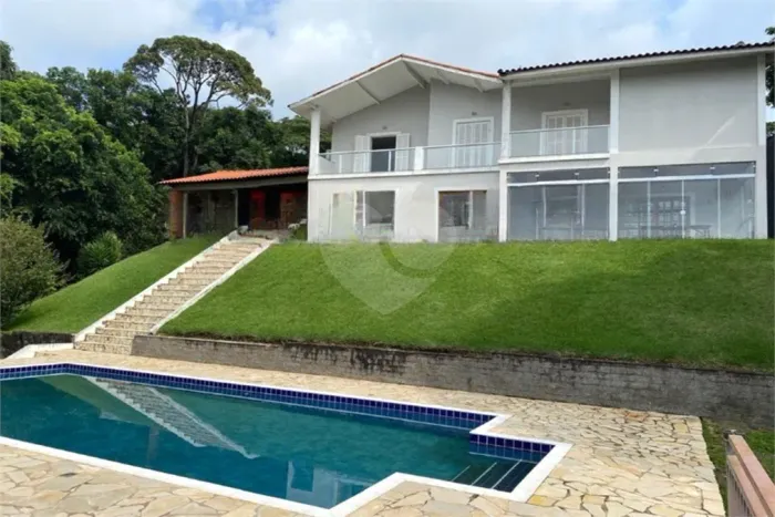 Condomínio com 4 quartos à venda ou para locação em Caraguatá - SP