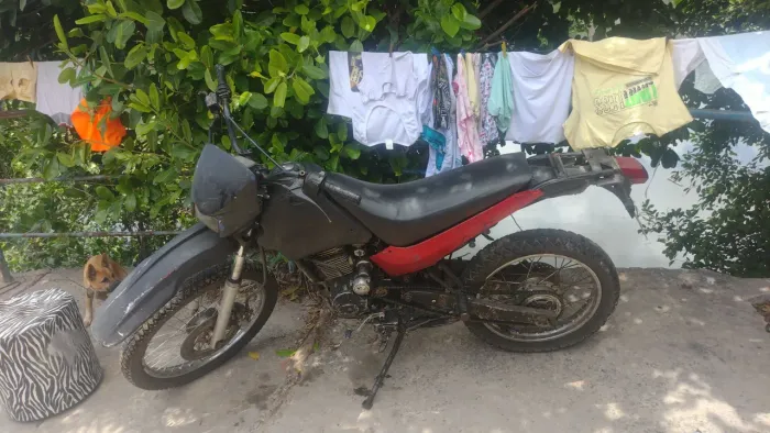 Vendo uma Bros Traxx 150cc