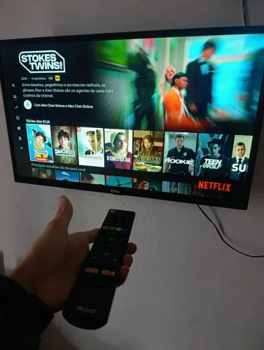 Smart tv Philco 32 polegadas led, Netflix, YouTube