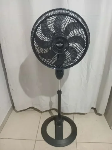 Ventilador Britânia 40 cm de coluna