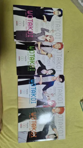mangá wotakoi 1 ao 4 (quem comprar a câmera samsung leva eles de graça)