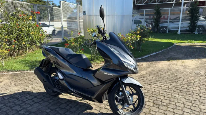 Vendo Honda PCX 160 - Única dona, impecável!