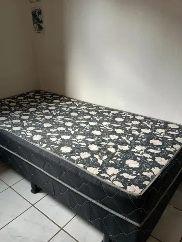 Cama/base solteiro 