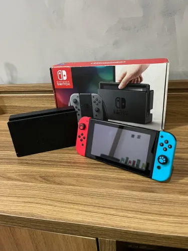 Switch V1 Colorido - Tem no Shopping Panorâmico