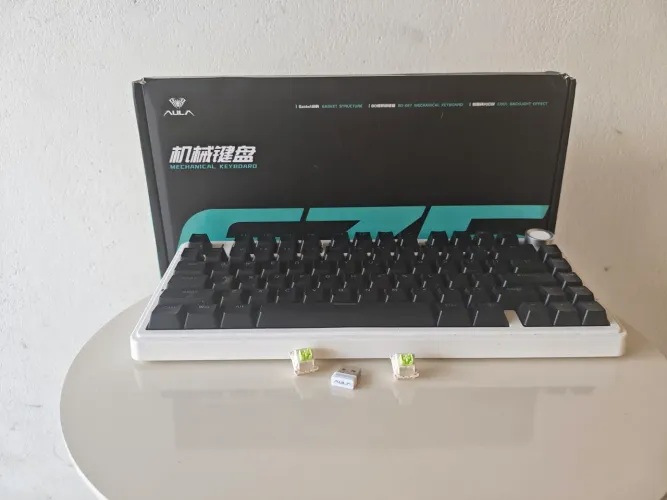 TECLADO AULA F75 - Extra