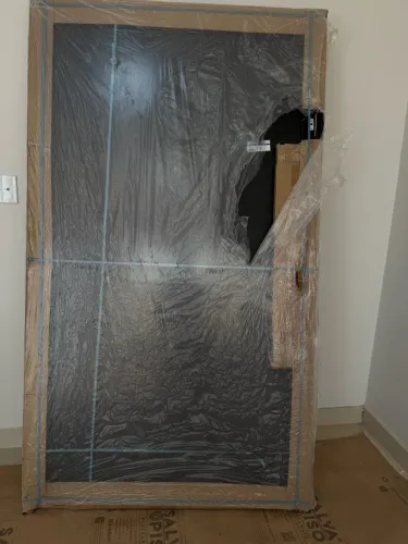 Porta Pivoltante de aluminio preta 2,10 x 1,20