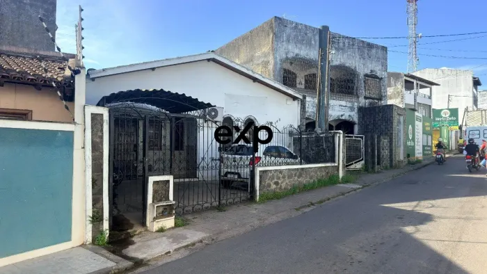 Casa em Valença BA - Próximo ao Calçadão - Centro de Valença