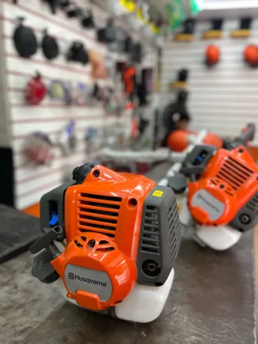ROÇADEIRA HUSQVARNA 321R