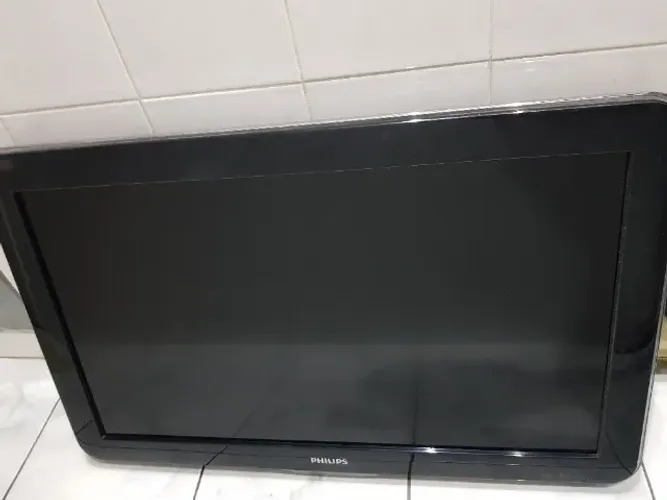 TV Philips modelo 32PFL5604/78