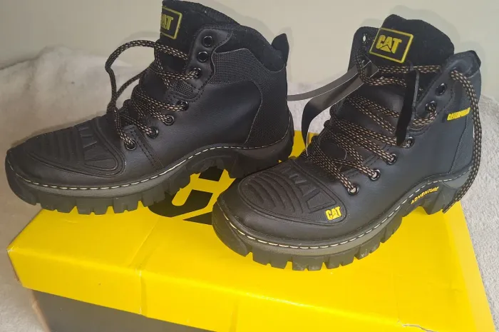 Bota coturno para motociclista