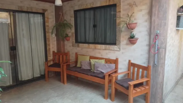Conjunto de Sofá em Madeira Maciça