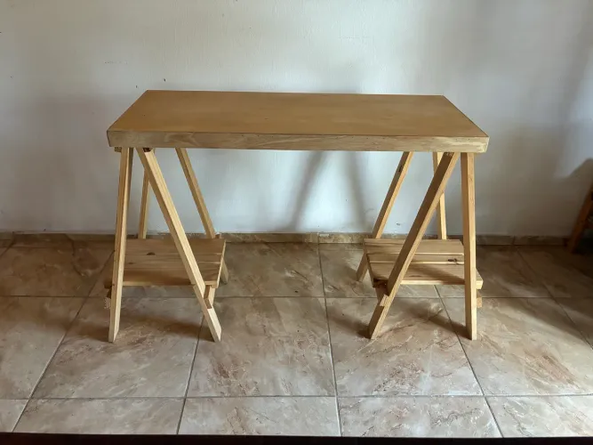 Mesa cavalete - Madeira
