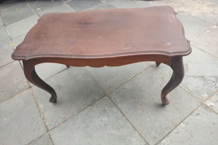 Mesa chipandelle madeira maciça antiga 