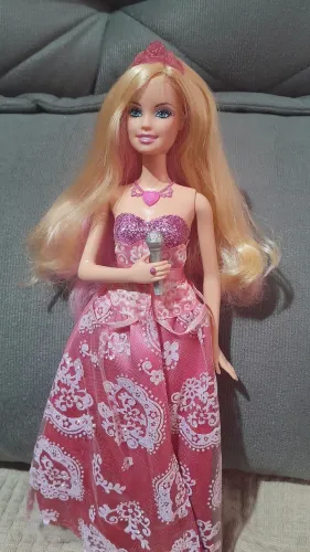 Barbie a Princesa e a Pop Star, Tori
