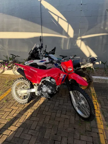CRF300F - Lançamento 