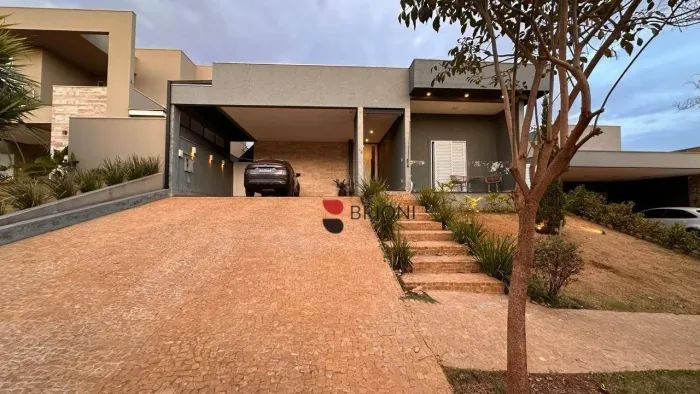 Casa térrea, alto padrão venda 240m², 3 quartos/suítes, à venda no Condomínio Reserva Sant