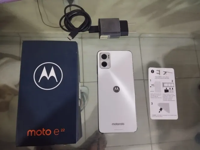 Celular moto e22