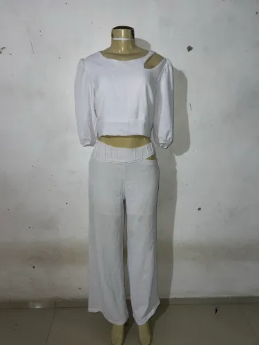 Bazar conjunto feminino branco G usado uma vez