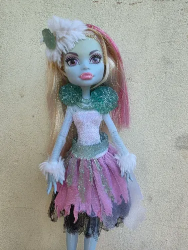 Boneca monster high abbey bominable ghouls rule incompleta
