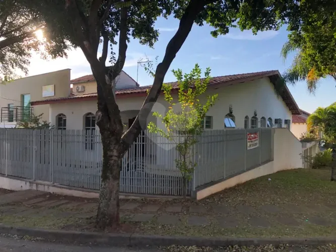 Casa comercial Campolim