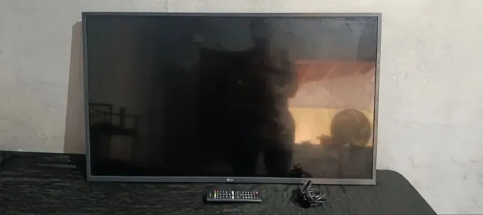 Vendo smart TV da LG com avaria