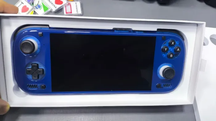 AYN ODIN 3 PRO 12GB / 256GB CLEAR BLUE