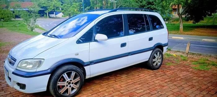 Chevrolet Zafira Comfort 2.0 MPFI Flexpower 8V 5P 2012