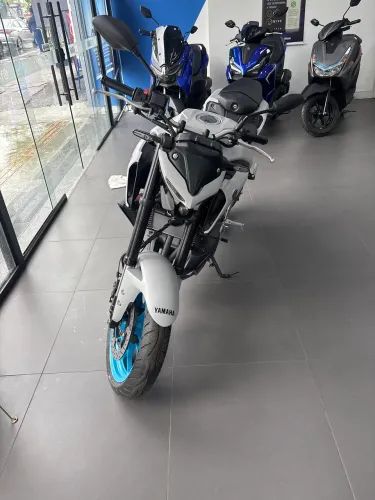 MT-03 CONNECTED ABS 0KM