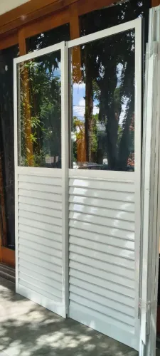Porta de Correr em Alumínio com Veneziana/1,78×2,25