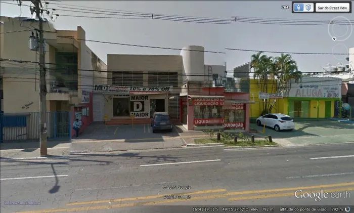 empreendimento comercial na 85
