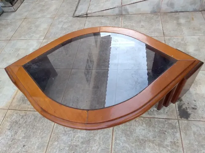 Mesa de centro formato folha