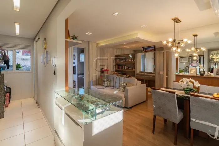 Apartamento à venda, 75m² área útil, sala estendida, 2 quartos sendo 1 suíte, 1 vaga - R$