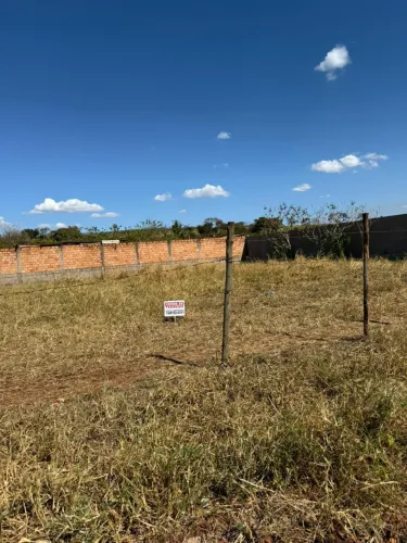 Terreno de 300m² à Venda em Luís Antônio/SP