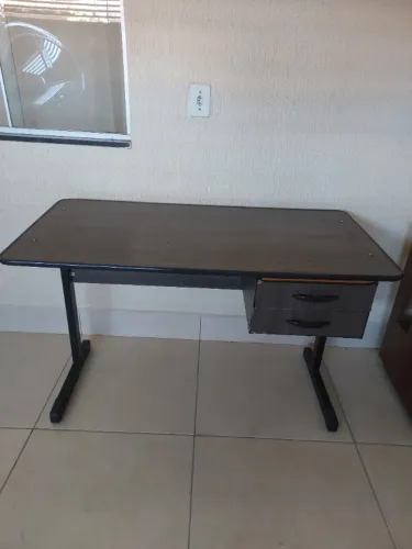 Mesa escritório/ estudos 