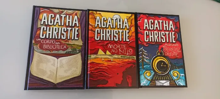 box de 3 livros, agatha christie, capa dura, nunca lido