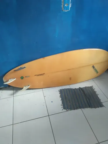 Vendo prancha de surf boa valor 120 reais