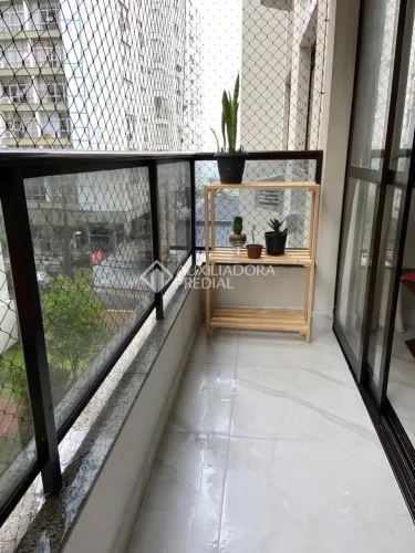 Apartamento semi mobiliado - Centro de Florianópolis.
