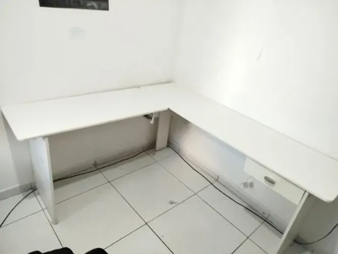 Escrivaninha em L