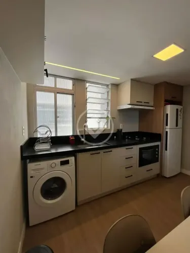 DP Apartamento 2 Dormitórios Mobiliado no Centro de Florianópolis | Pronto para Morar