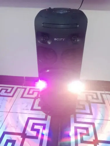 Torre de som da Sony