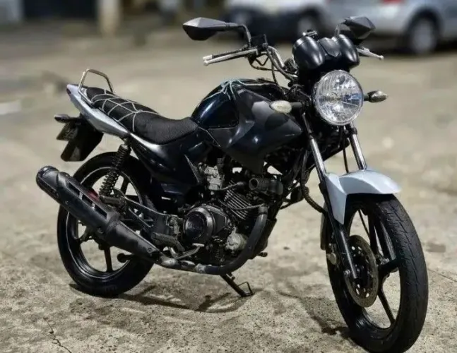 Moto em dias