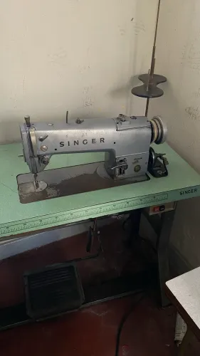 Máquina de costura industrial singer - REVISADA