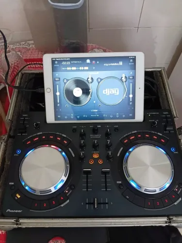 CONTROLADORA DDJ-WEGO3 + CASE PERSONALIZADA