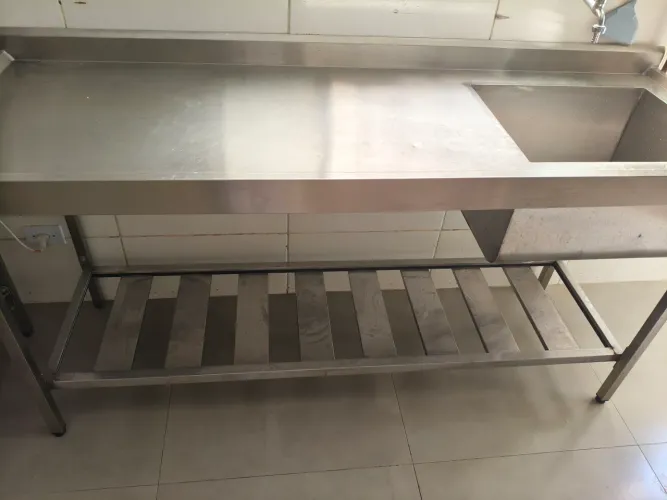 Mesas e Pias Inox
